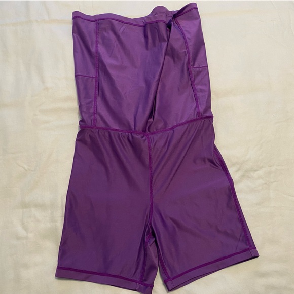 New purple running skirt with built-in shorts & pockets on both sides size 4-6 - Picture 4 of 9